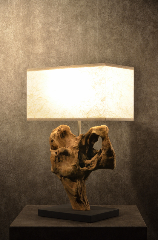 流木と和紙のランプ