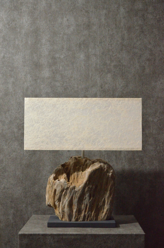 流木と和紙のランプ