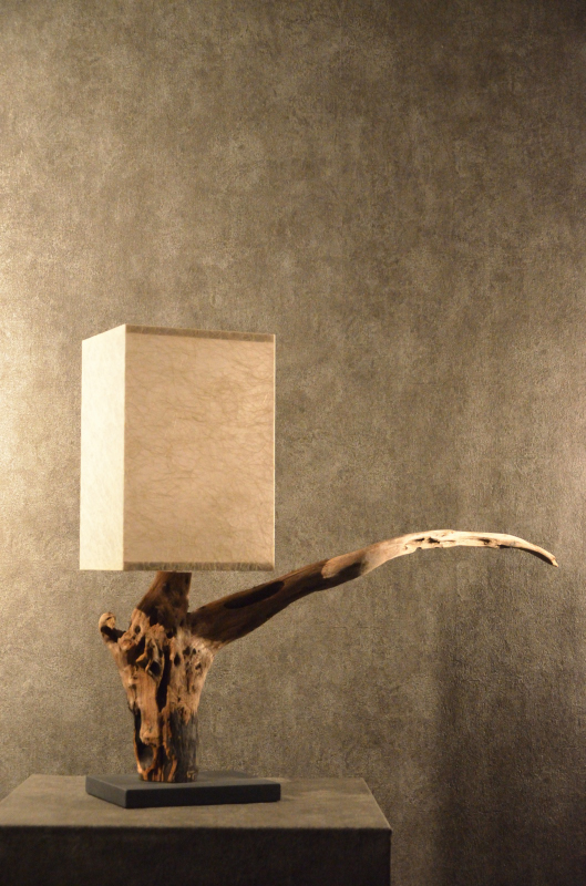 流木と和紙のランプ