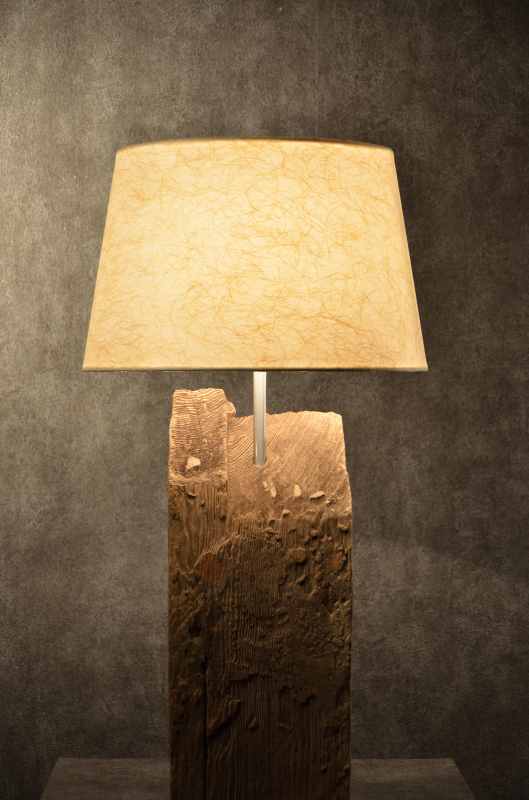 流木ランプ