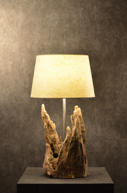 流木と和紙のランプ