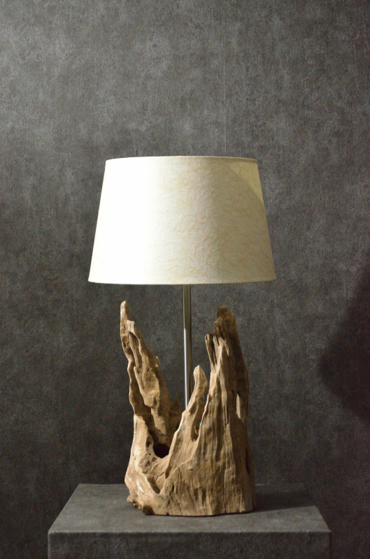 流木と和紙のランプ