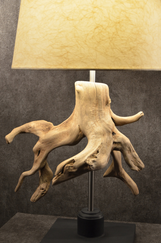 流木と和紙のランプ