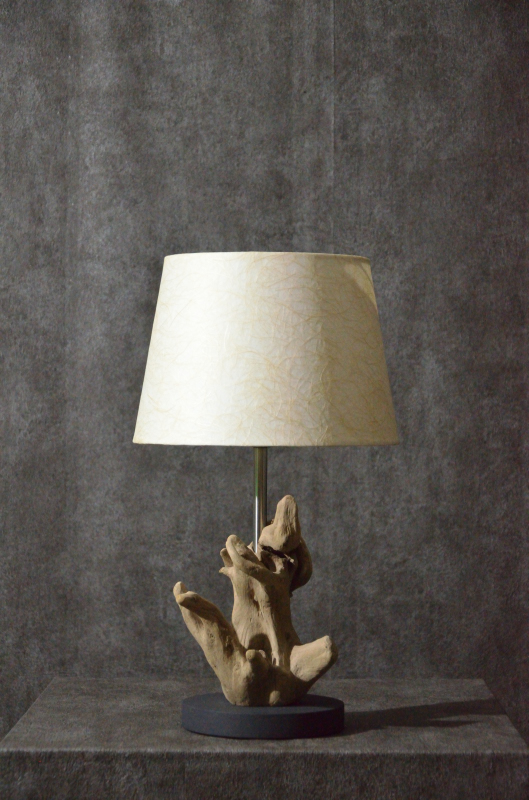 流木と和紙のランプ