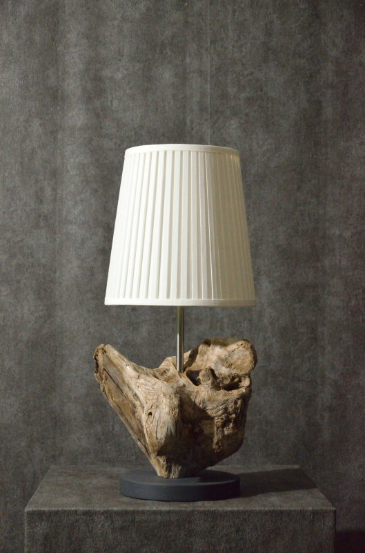 流木と和紙のランプ