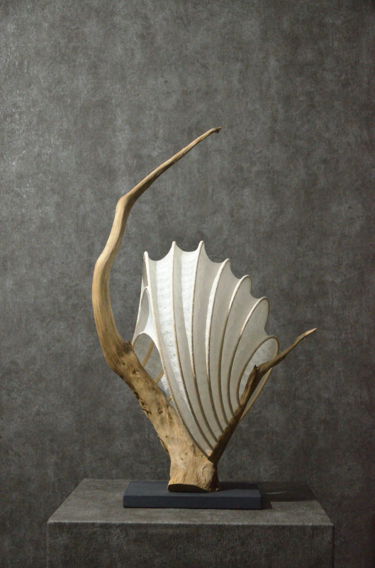 流木と和紙のランプ