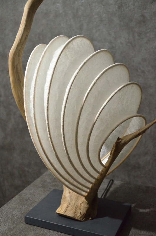 流木と和紙のランプ