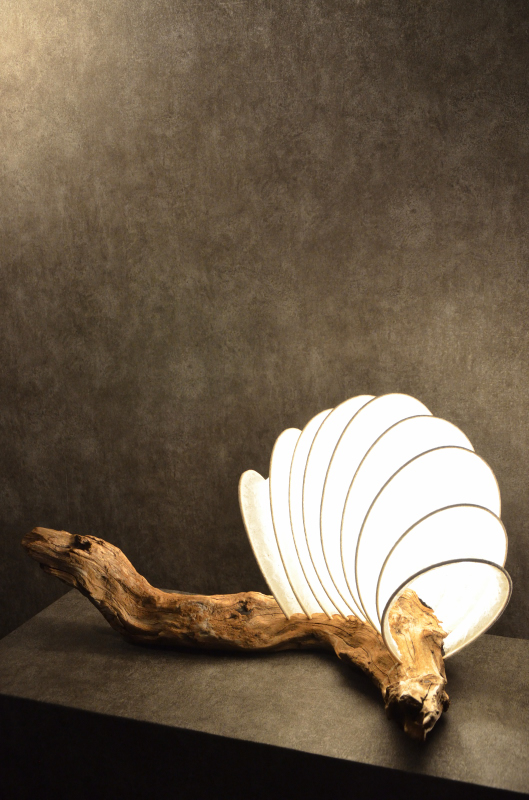 流木と和紙のランプ