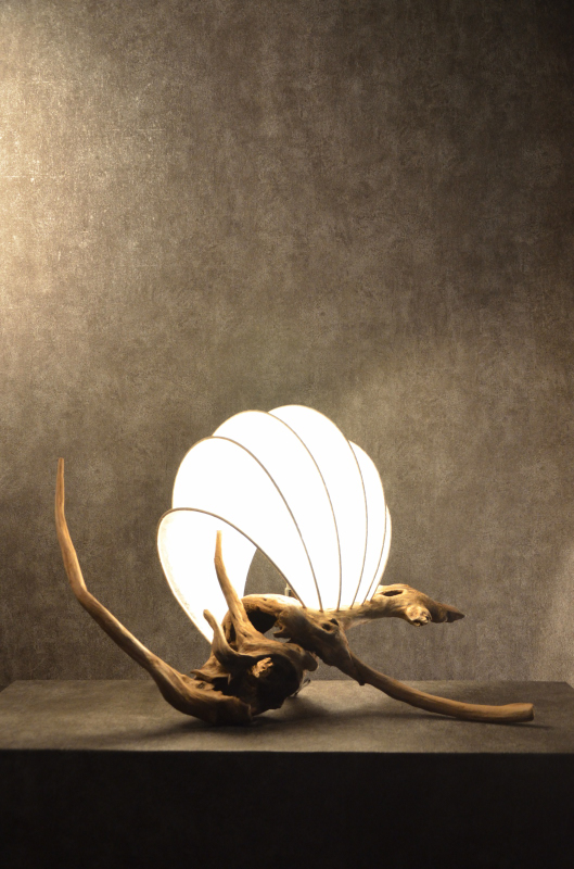 流木と和紙のランプ