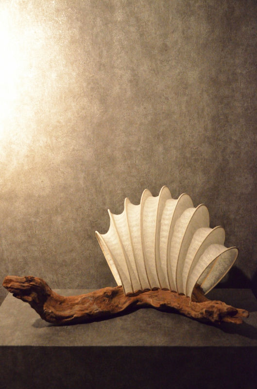 流木と和紙のランプ