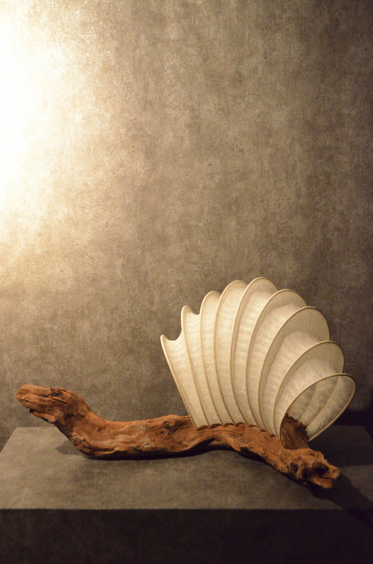 流木と和紙のランプ