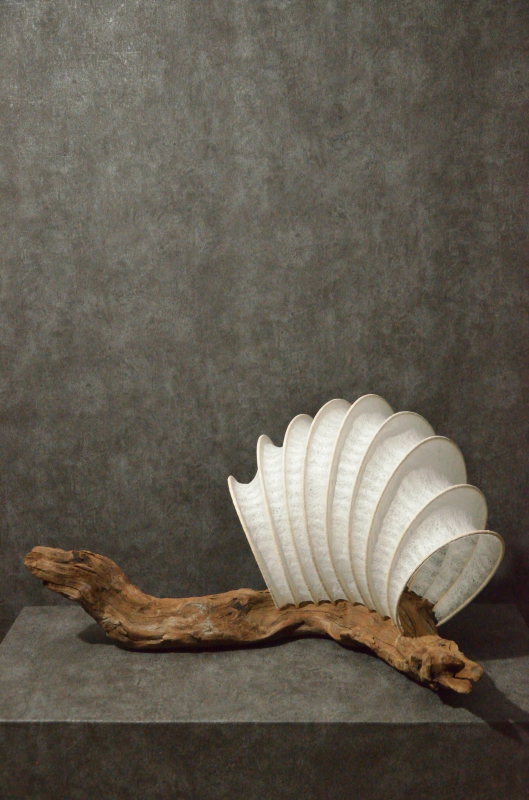 流木と和紙のランプ