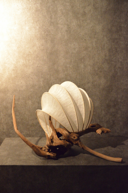 流木と和紙のランプ