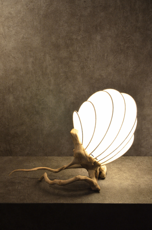 流木と和紙のランプ