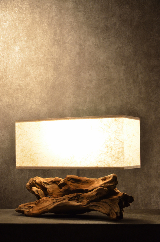 流木と和紙のランプ