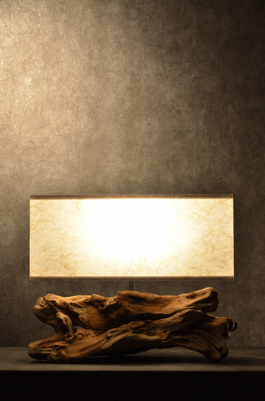 流木と和紙のランプ