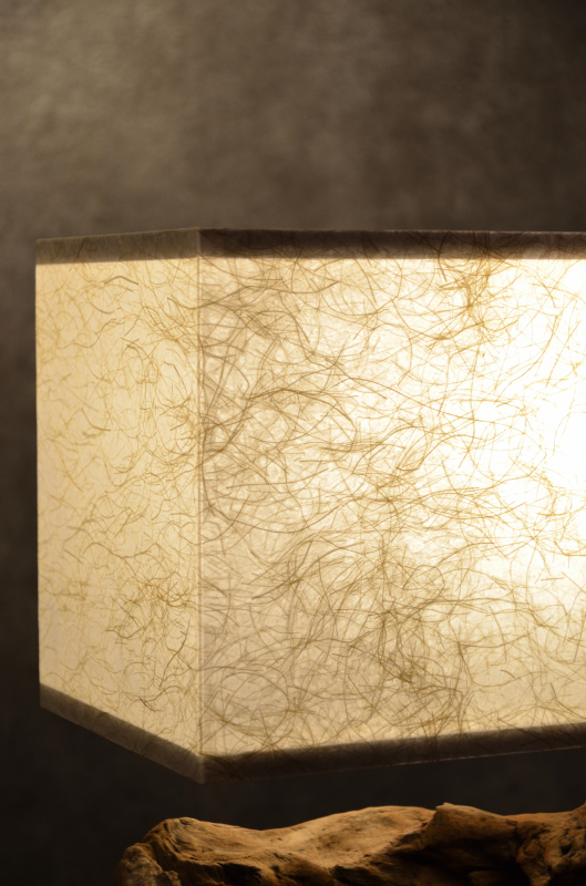 流木と和紙のランプ