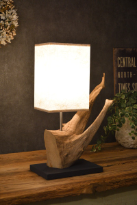 流木と和紙のランプ