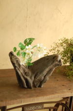 自然流木と天然石のオブジェ花器