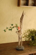 自然流木と天然石のオブジェ花器