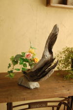 自然流木と天然石のオブジェ花器