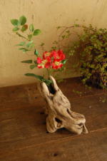 自然流木と天然石のオブジェ花器