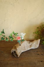 自然流木と天然石のオブジェ花器