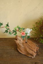 自然流木と天然石のオブジェ花器