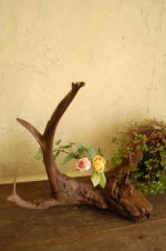 自然流木と天然石のオブジェ花器