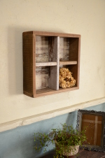 古材のウォールラック