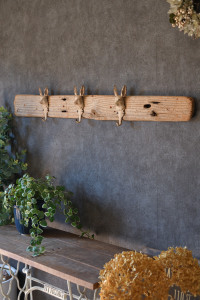 流木とアイアンラビットのフック